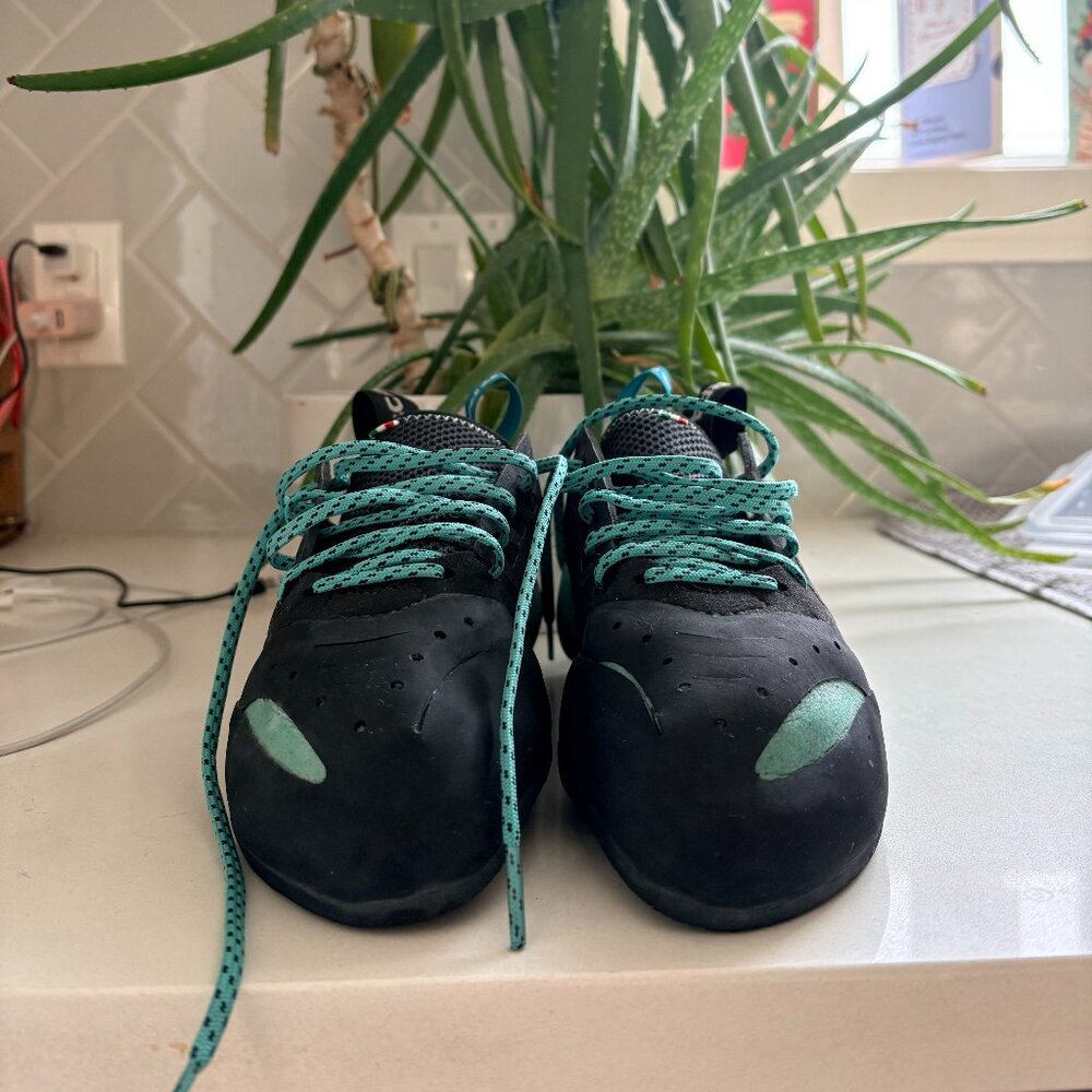Scarpa Instinct Lace-up Women's Climbing Shoes Size 40.5/8.5